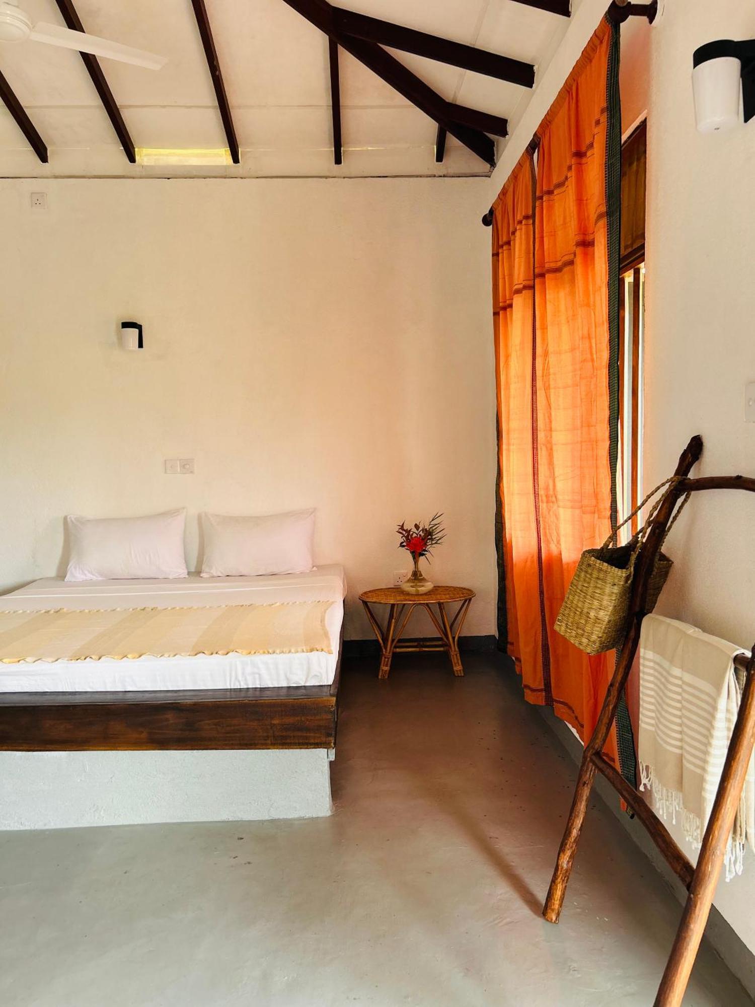 One Bhakthi Sri Lanka Hotel Ahangama Bagian luar foto