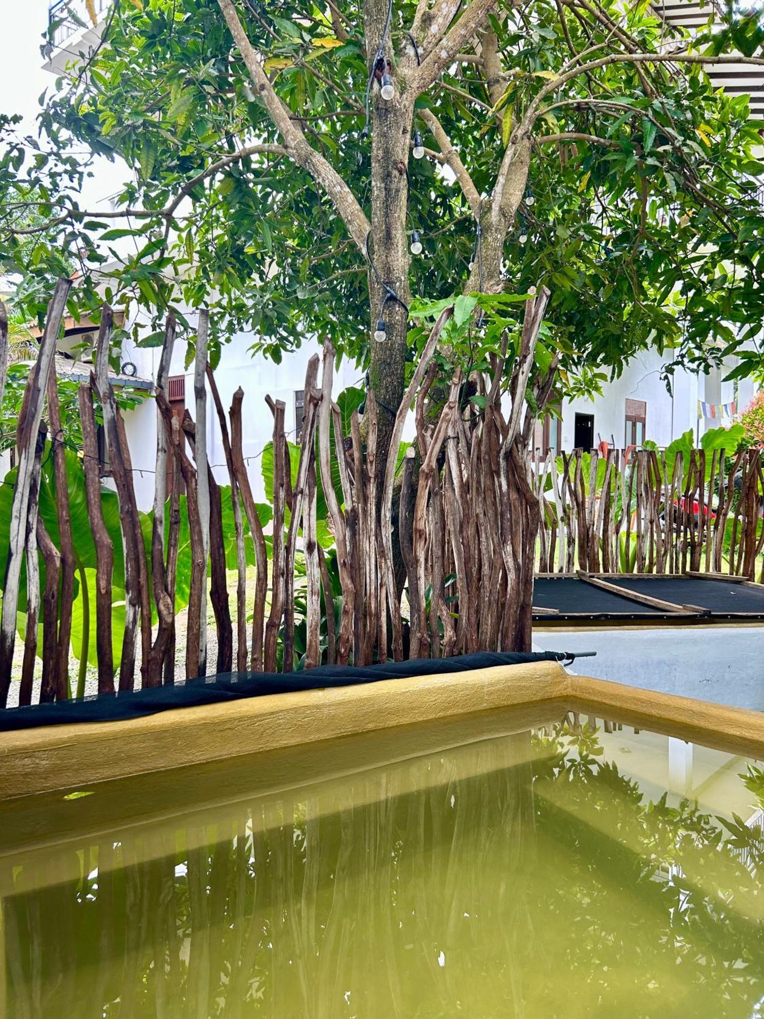 One Bhakthi Sri Lanka Hotel Ahangama Bagian luar foto