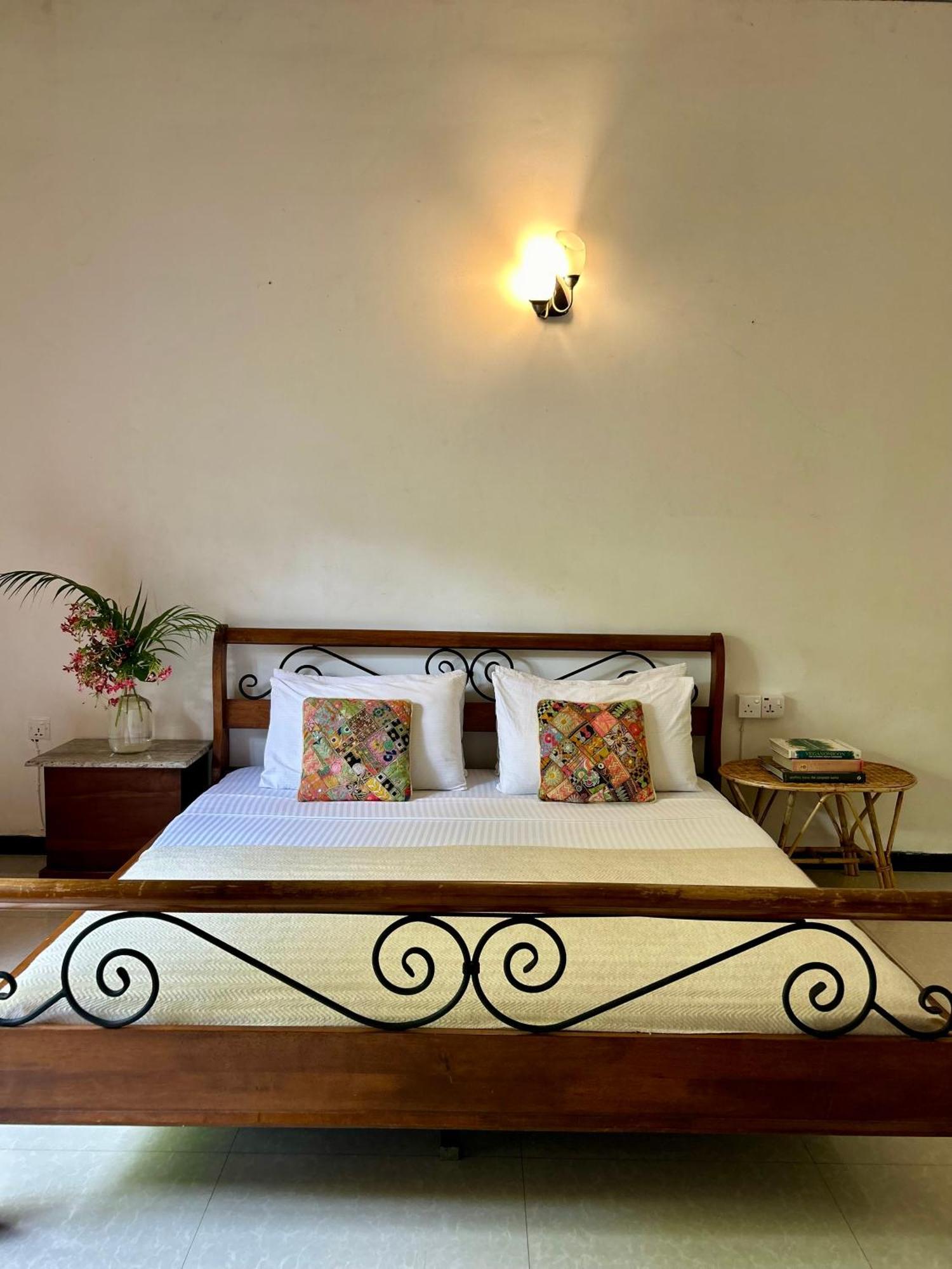 One Bhakthi Sri Lanka Hotel Ahangama Bagian luar foto